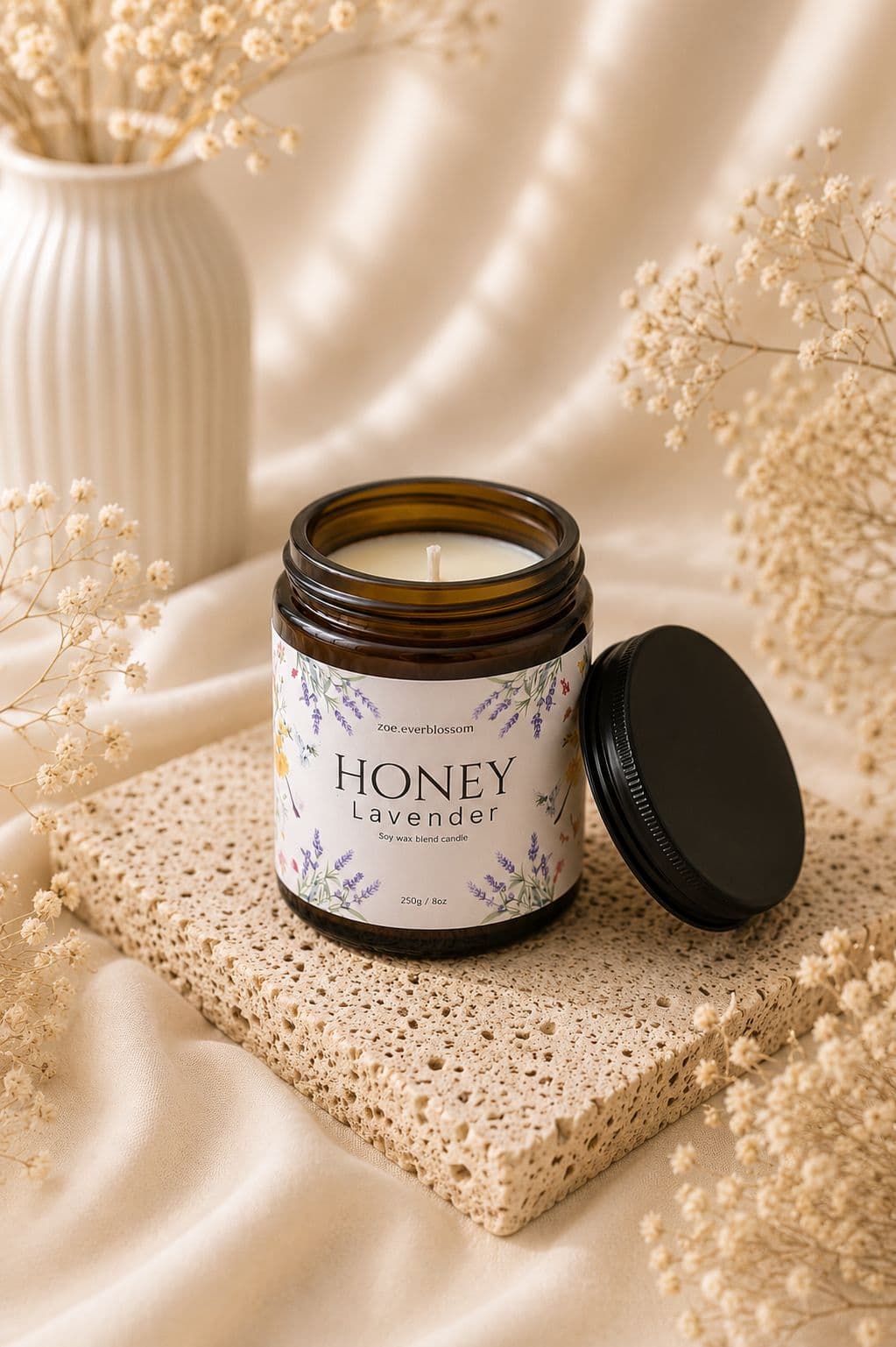 Honey Lavender Signature 250ml terbuka dengan tutup hitam di samping jar